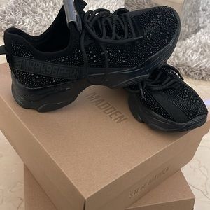 Womens Steve Madden Maxima Sneakers sz 8 black with box